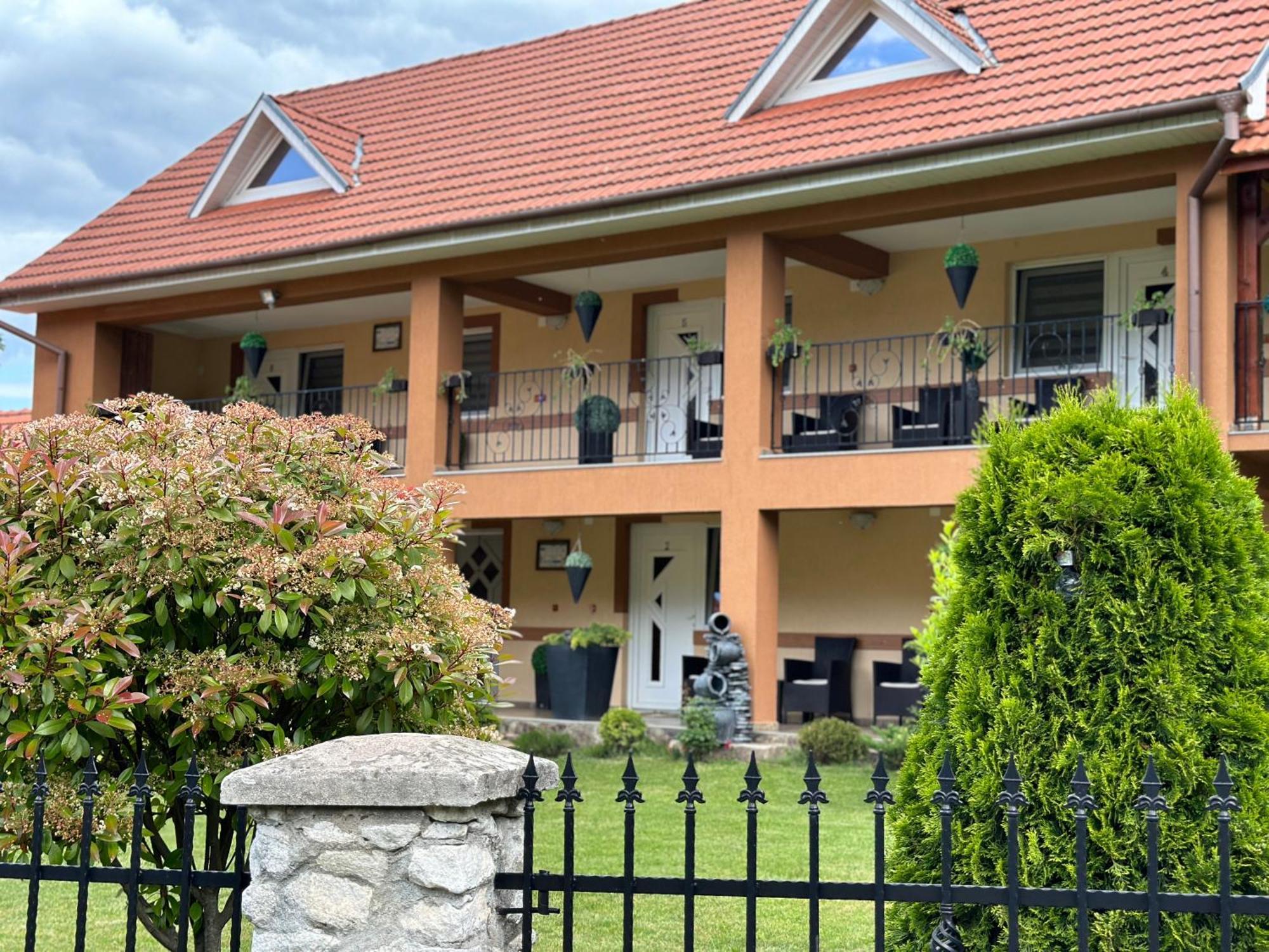 Casa Antonia Chiscau Exterior foto